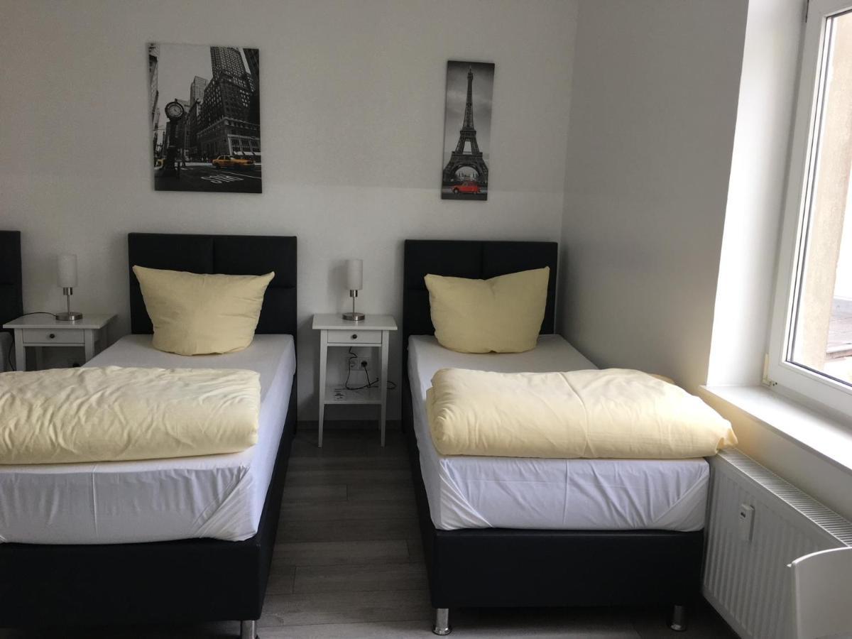 Apartment Dusseldorf-City Exteriör bild