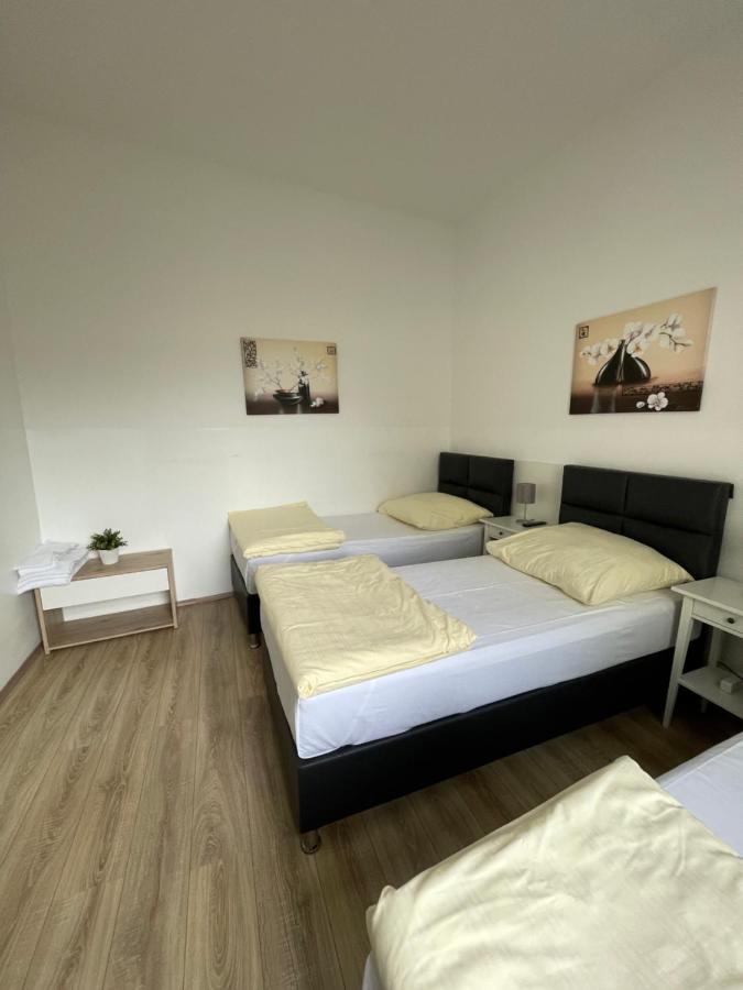 Apartment Dusseldorf-City Exteriör bild