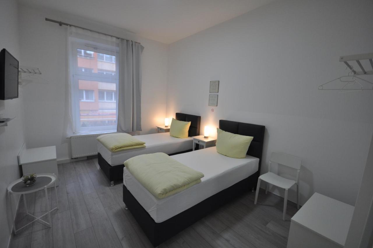 Apartment Dusseldorf-City Exteriör bild